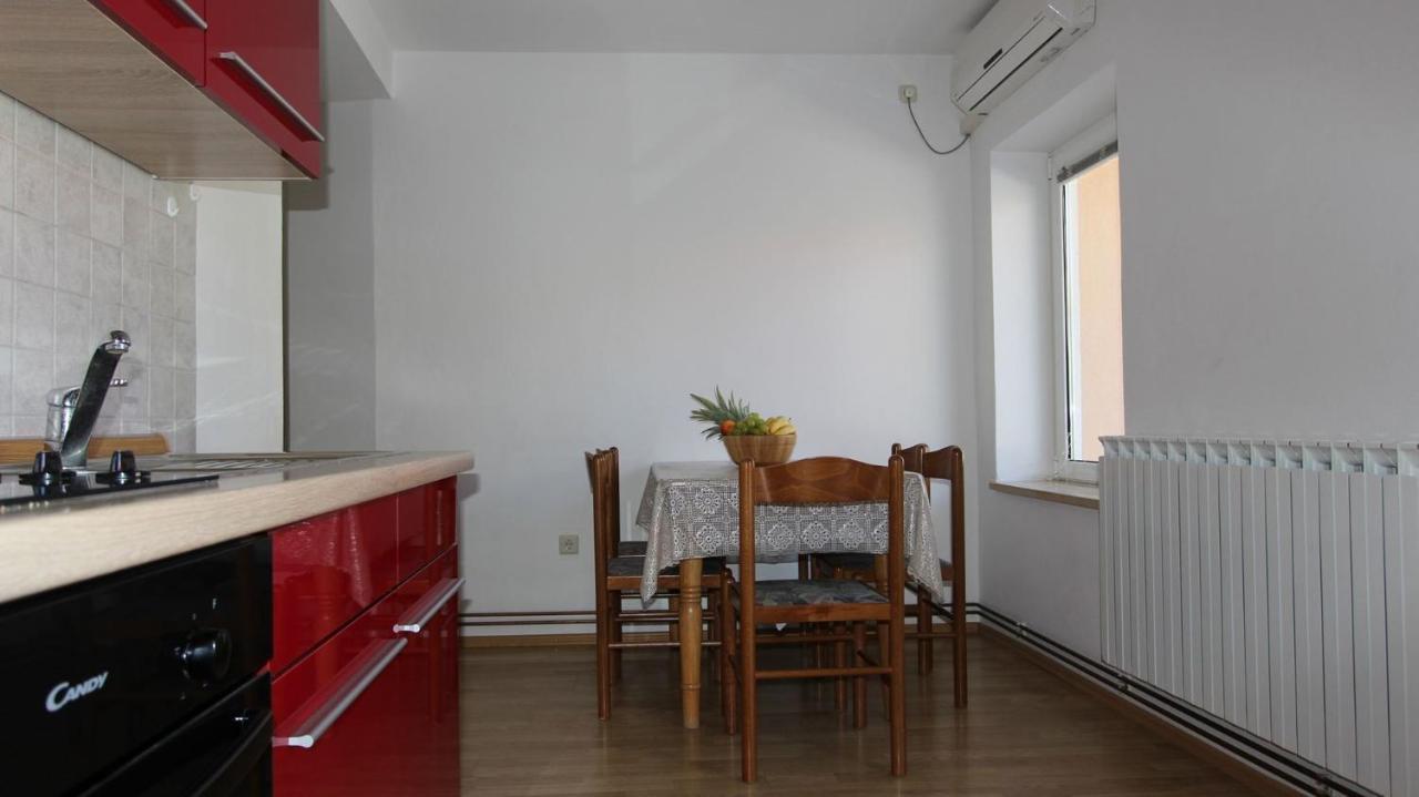 Apartments Grzetic Malinska Exterior foto
