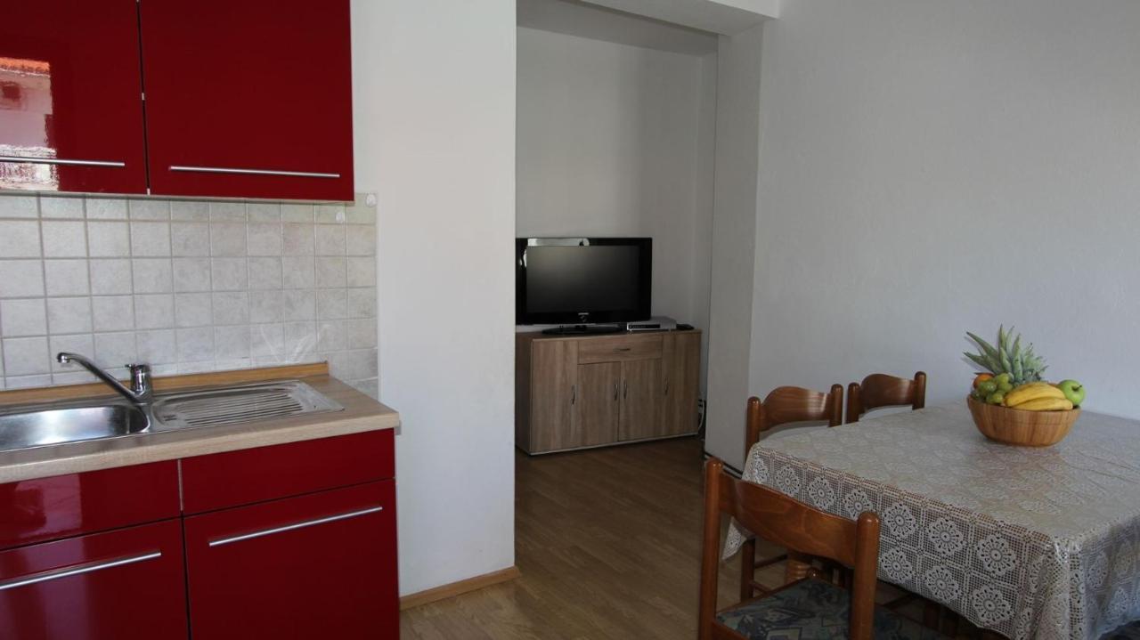 Apartments Grzetic Malinska Exterior foto